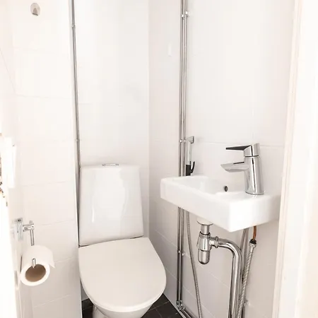 Cozy Courtyard With Location In Kamppi 公寓